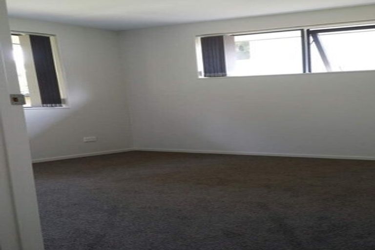 Photo of property in 12 Regency Place, Sunnynook, Auckland, 0632