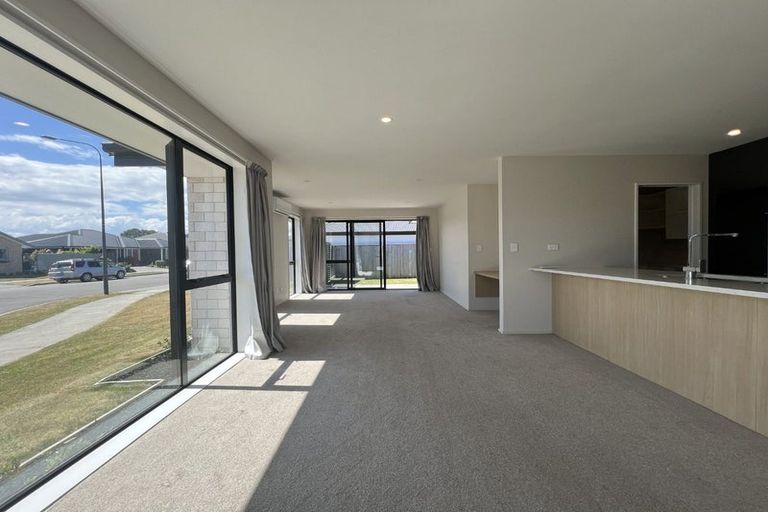 Photo of property in 19 Batchelor Place, Kaiapoi, 7630