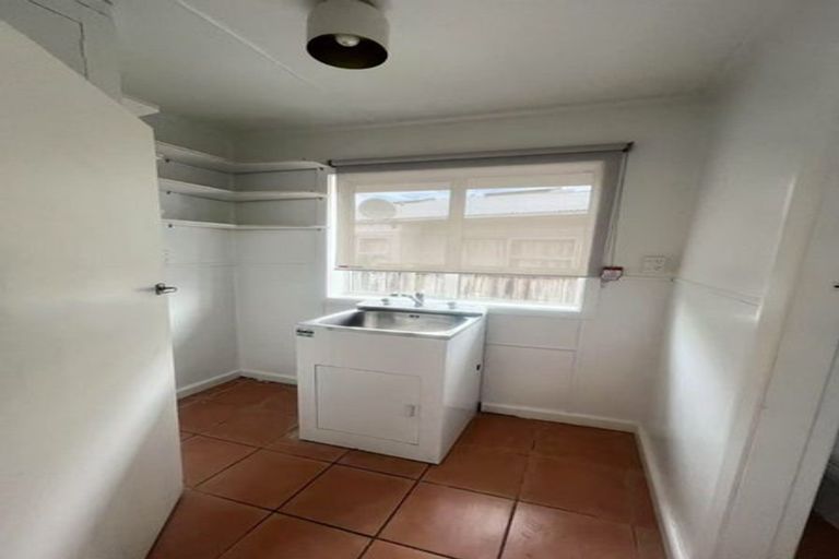 Photo of property in 60 Peer Street, Upper Riccarton, Christchurch, 8041