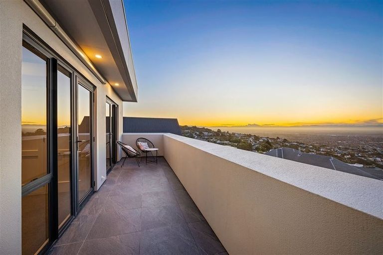 Photo of property in 4 Scarff Place, Cashmere, Christchurch, 8022