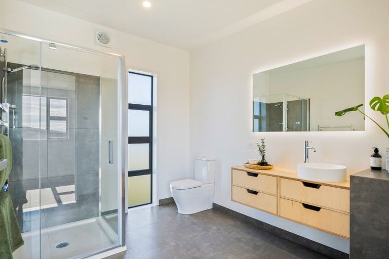 Photo of property in 4 Mirek Street, Waikanae, 5036