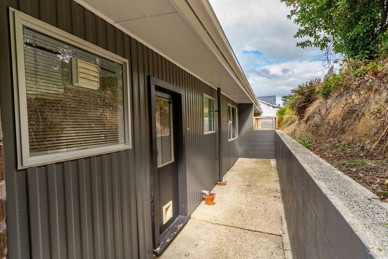 Photo of property in 186 Kaikorai Valley Road, Bradford, Dunedin, 9011