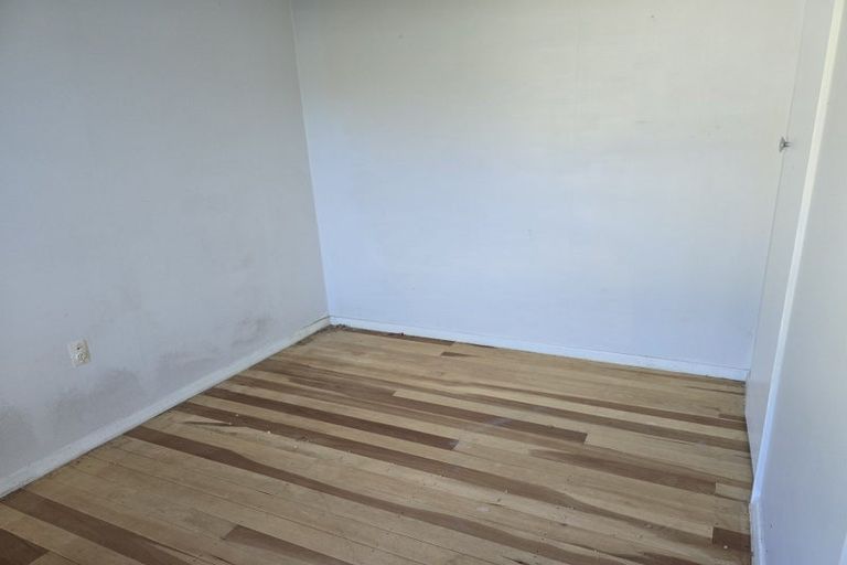 Photo of property in 10 Stirling Crescent, Hokowhitu, Palmerston North, 4410