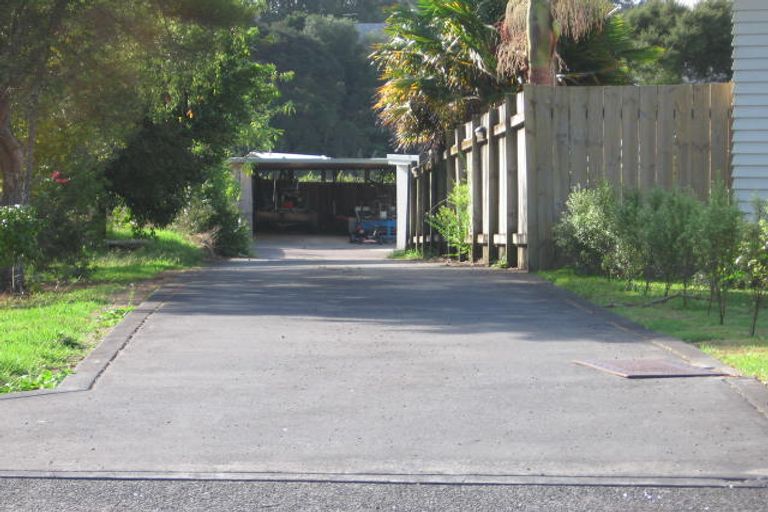 Photo of property in 70 Glen Marine Parade, Glendene, Auckland, 0602