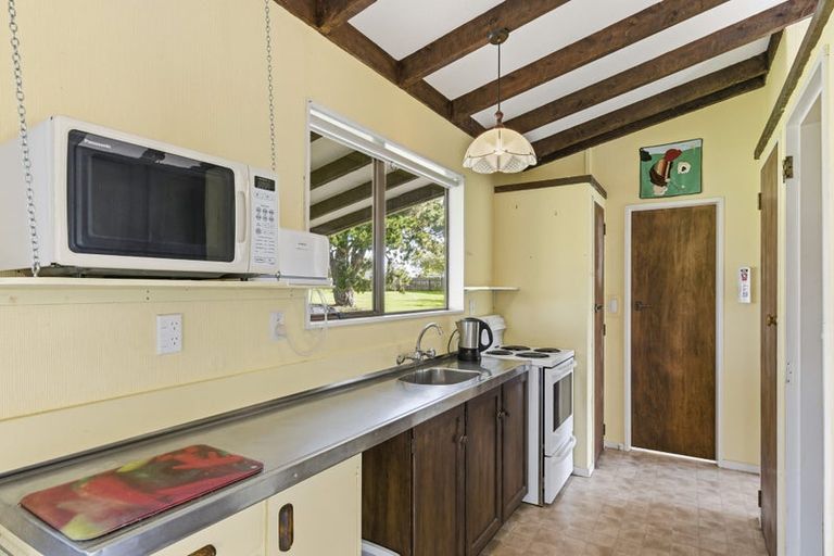 Photo of property in 29 Sarah Street, Waikawa Beach, Manakau, 5573