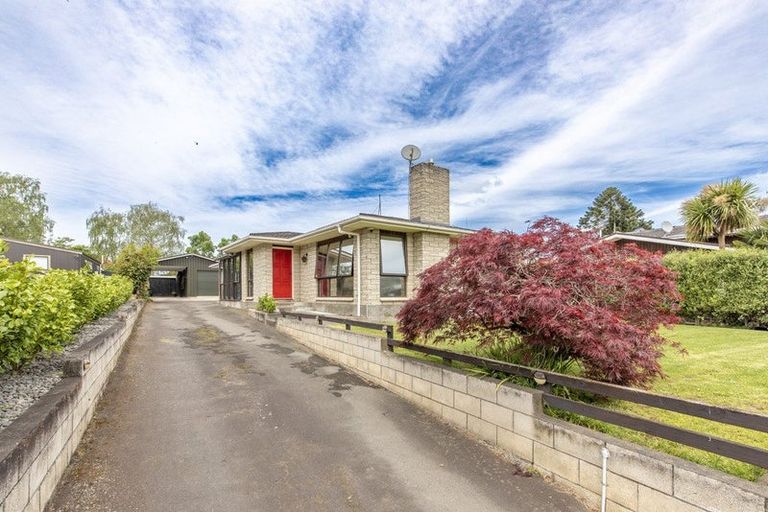 Photo of property in 3 Limbrick Street, Waipawa, 4210