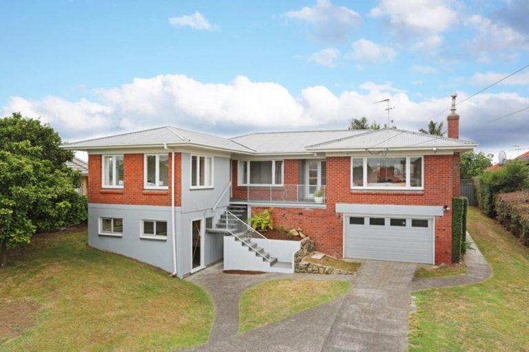 Photo of property in 4 Ingram Street, Papakura, 2110