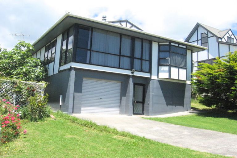 Photo of property in 4 Seaview Road, Cable Bay, 0420