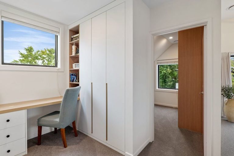 Photo of property in 66 Straven Road, Fendalton, Christchurch, 8014