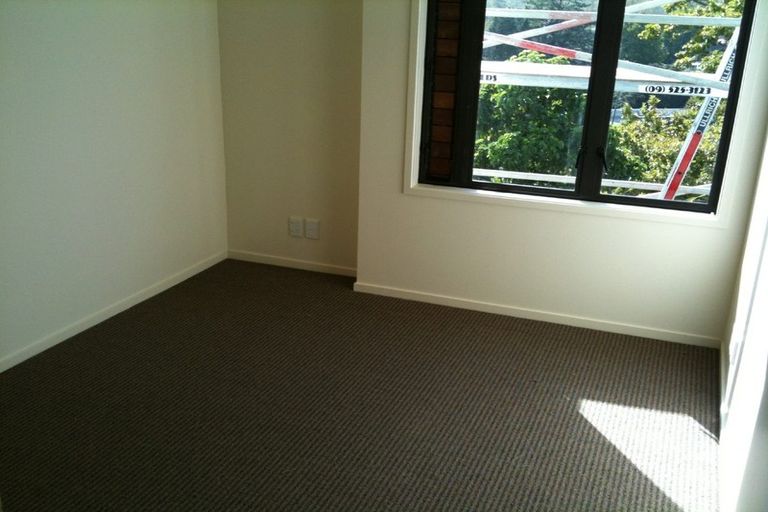 Photo of property in 7/11 The Avenue, Albany, Auckland, 0632