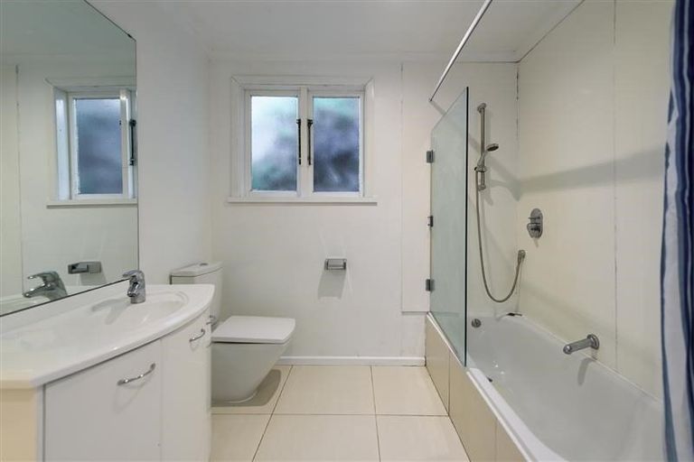 Photo of property in 61 Grafton Road, Roseneath, Wellington, 6011