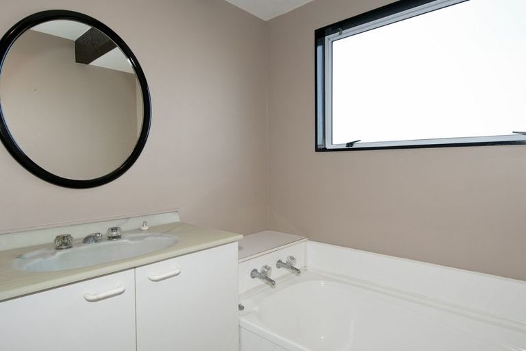 Photo of property in 24b Pine Avenue, Otumoetai, Tauranga, 3110