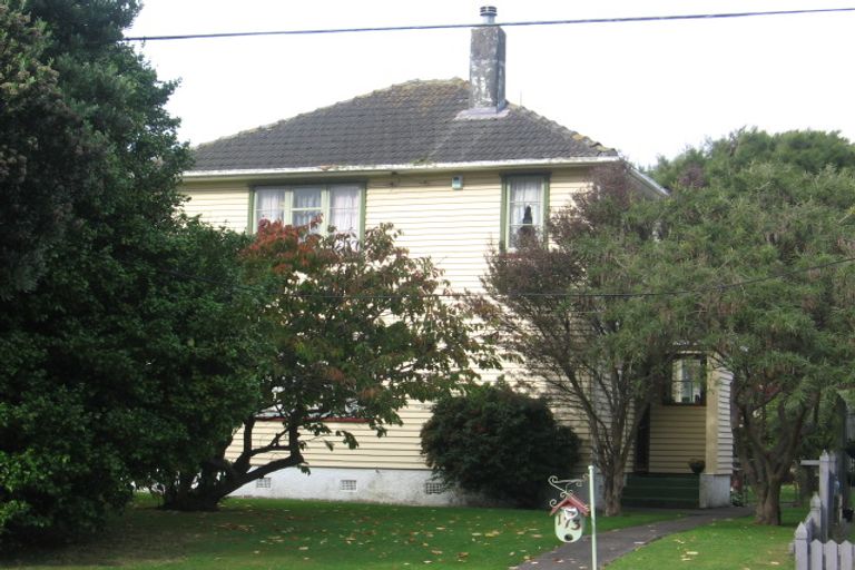 Photo of property in 173a-d Cambridge Terrace, Fairfield, Lower Hutt, 5011