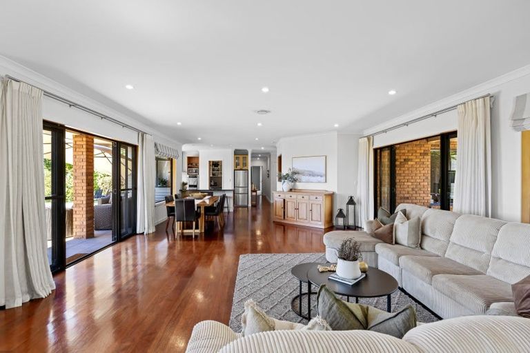 Photo of property in 15 Joblin Road, Wainui, Silverdale, 0994