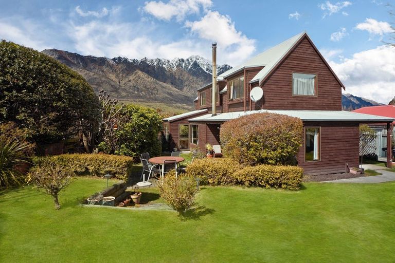 Photo of property in 39 Remarkables Crescent, Frankton, Queenstown, 9300