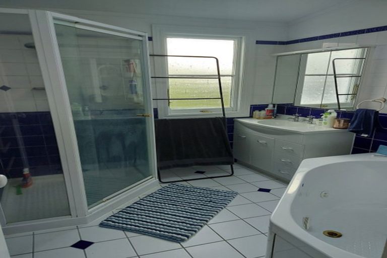 Photo of property in 58 Frankmoore Avenue, Johnsonville, Wellington, 6037