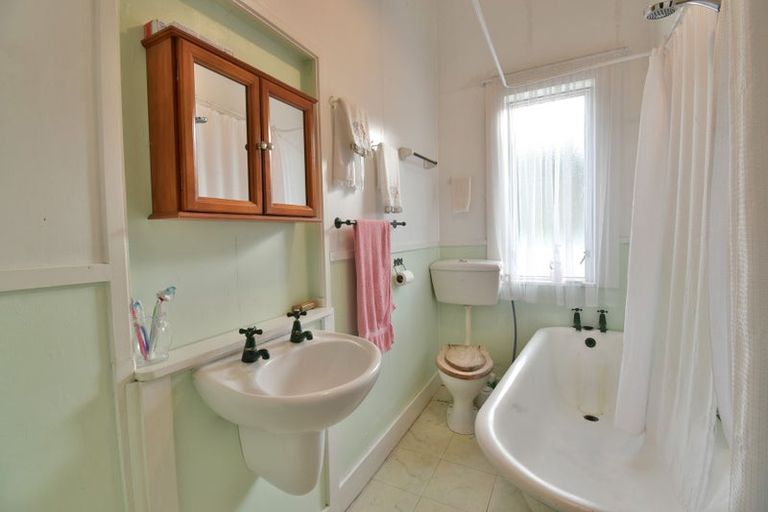 Photo of property in 10 John Street, Abbotsford, Dunedin, 9018