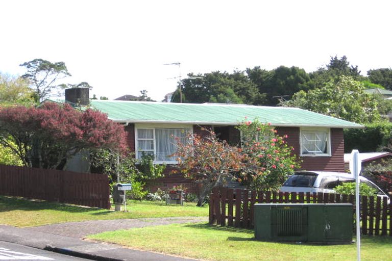 Photo of property in 56 Glendene Avenue, Glendene, Auckland, 0602