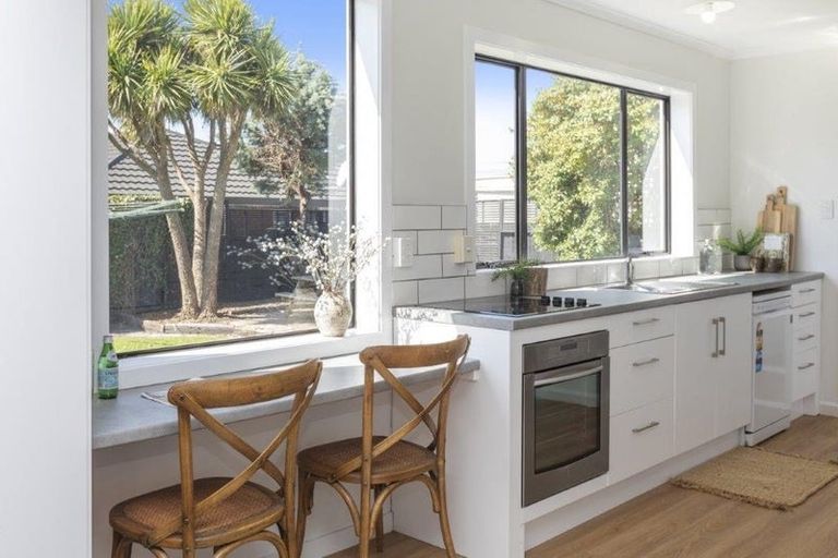 Photo of property in 202 Wairakei Road, Bryndwr, Christchurch, 8053