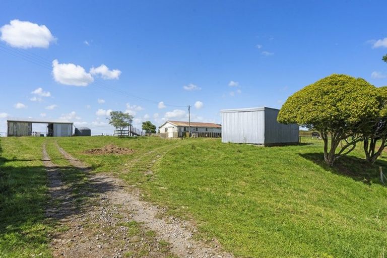 Photo of property in 4233 Mountain Road, Ngaere, Stratford, 4393