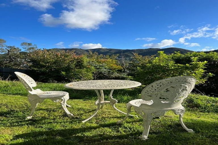 Photo of property in 48 Victory Avenue, Karori, Wellington, 6012