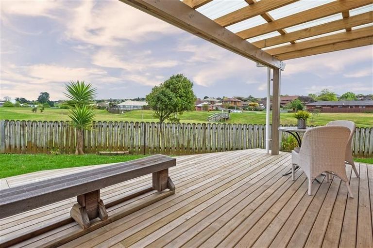 Photo of property in 2/15 Emma Court, Northpark, Auckland, 2013