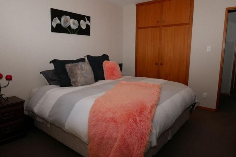 Photo of property in 2/8 James Condon Place, Redwood, Christchurch, 8051