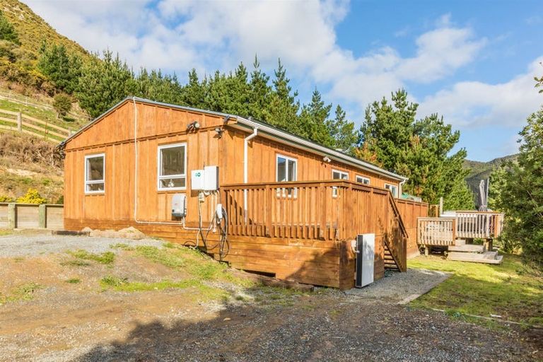 Photo of property in 675 Coast Road, Wainuiomata Coast, Wainuiomata, 5373