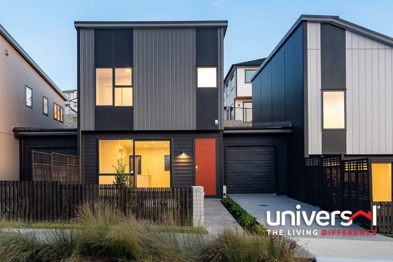 Photo of property in 10 Karengo Street, Long Bay, Auckland, 0630