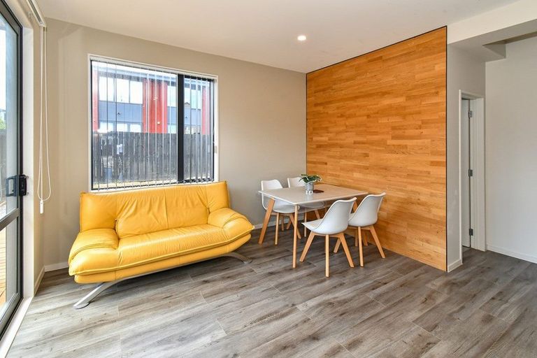 Photo of property in 1 Te Aparangi Road, Papakura, 2110