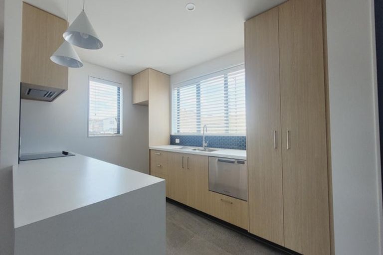 Photo of property in 54 Oakum Road, Whitby, 5024