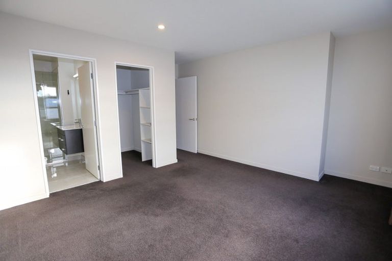 Photo of property in 537 Barbadoes Street, Edgeware, Christchurch, 8013