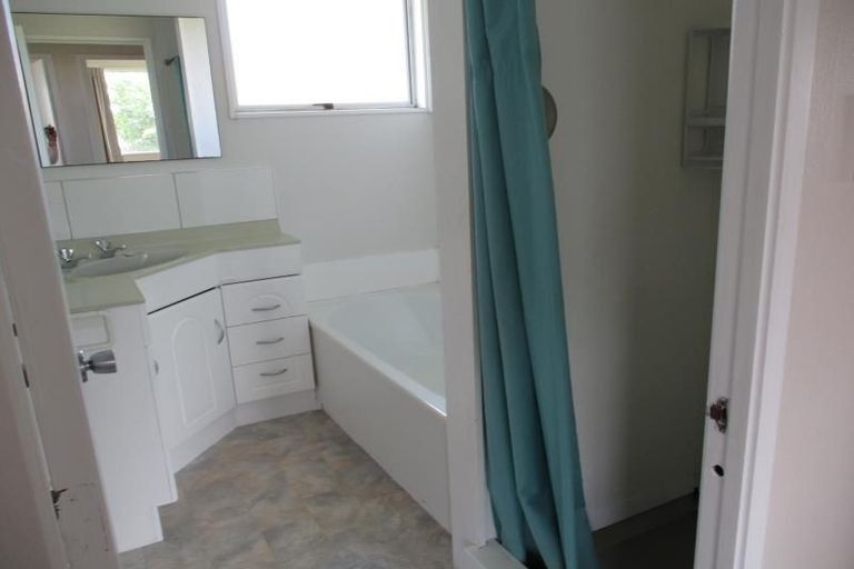 Photo of property in 50 Eatwell Avenue, Paraparaumu Beach, Paraparaumu, 5032