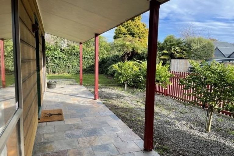 Photo of property in 142 Victoria Avenue, Hokowhitu, Palmerston North, 4410