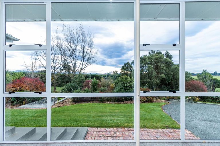 Photo of property in 293 Pleasant Point Highway, Levels, Timaru, 7975