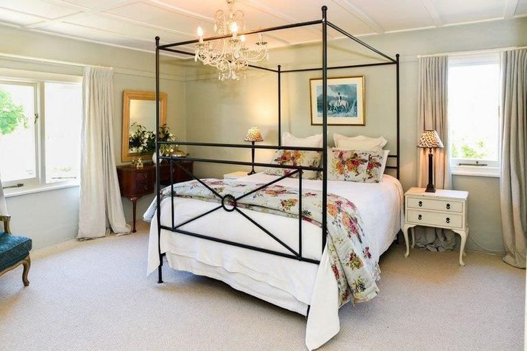 Photo of property in 98 Te Mata Road, Havelock North, 4130