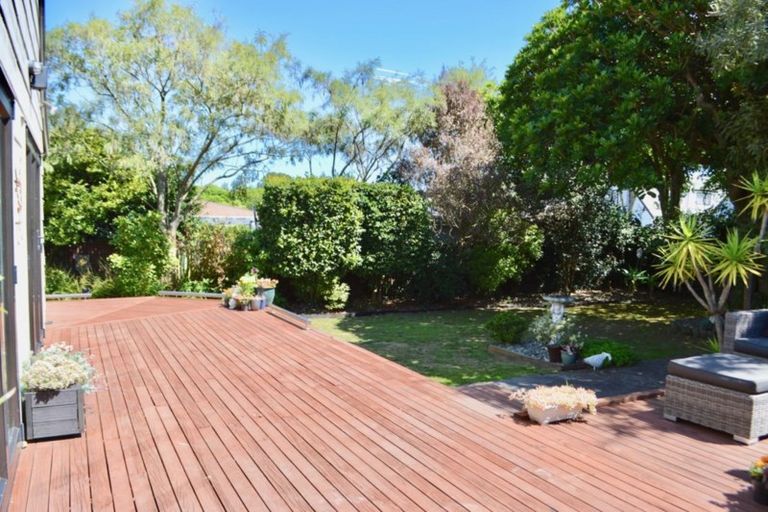 Photo of property in 11 Renata Road, Otaki, 5512