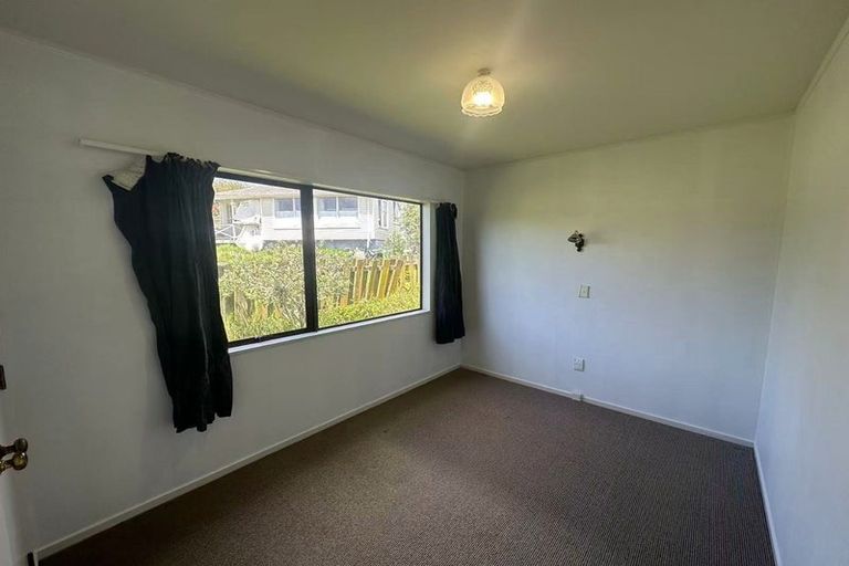 Photo of property in 3/21 College Road, Northcote, Auckland, 0627