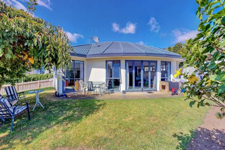 Photo of property in 61 Waipuna Grove, Welcome Bay, Tauranga, 3112