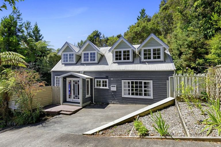 Photo of property in 128 Manuka Street, Stokes Valley, Lower Hutt, 5019