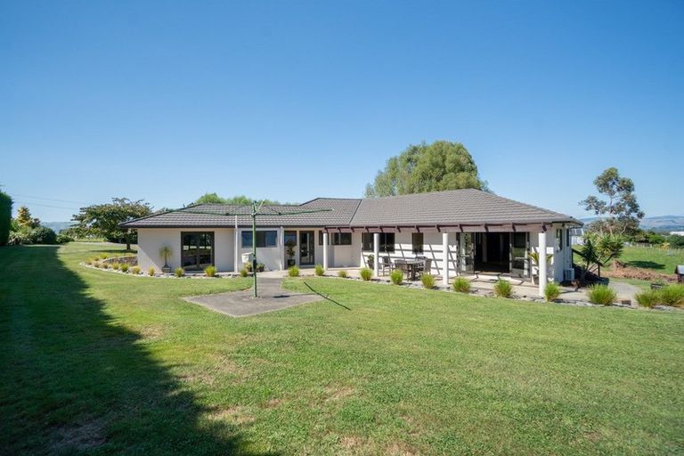 Photo of property in 34 Schnell Drive, Kelvin Grove, Palmerston North, 4414
