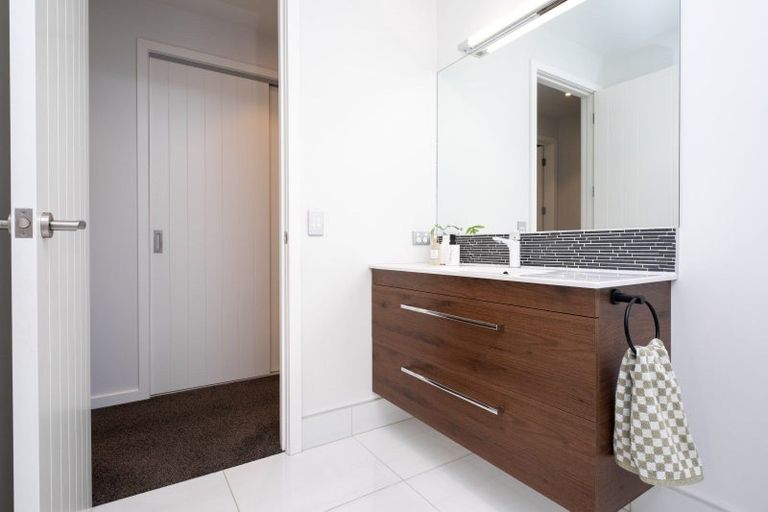 Photo of property in 24a Golding Road, Taradale, Napier, 4112