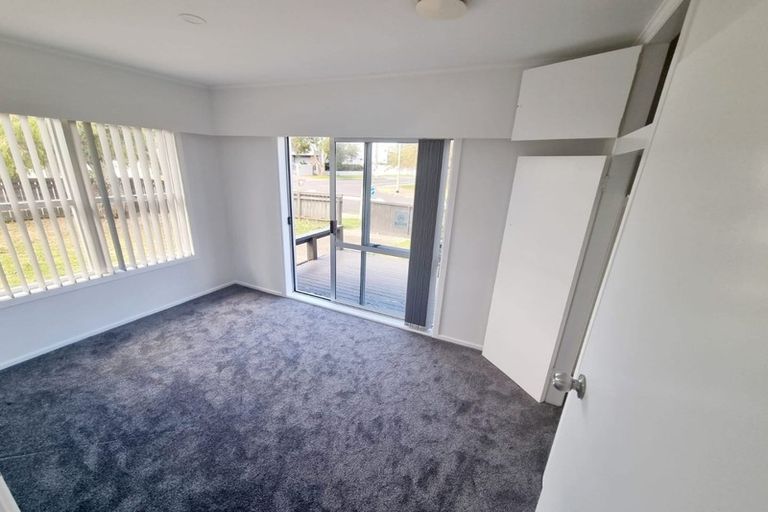 Photo of property in 2/99 Clovelly Road, Bucklands Beach, Auckland, 2012