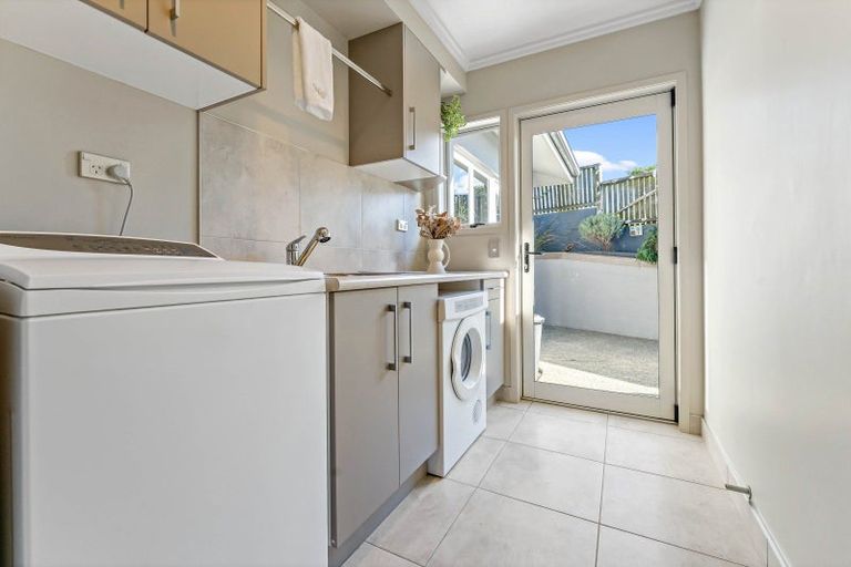 Photo of property in 154 Sandspit Road, Shelly Park, Auckland, 2014