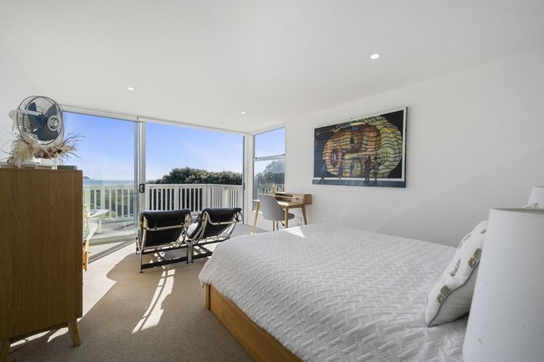 Photo of property in 7 Olliver Grove, Waikanae Beach, Waikanae, 5036