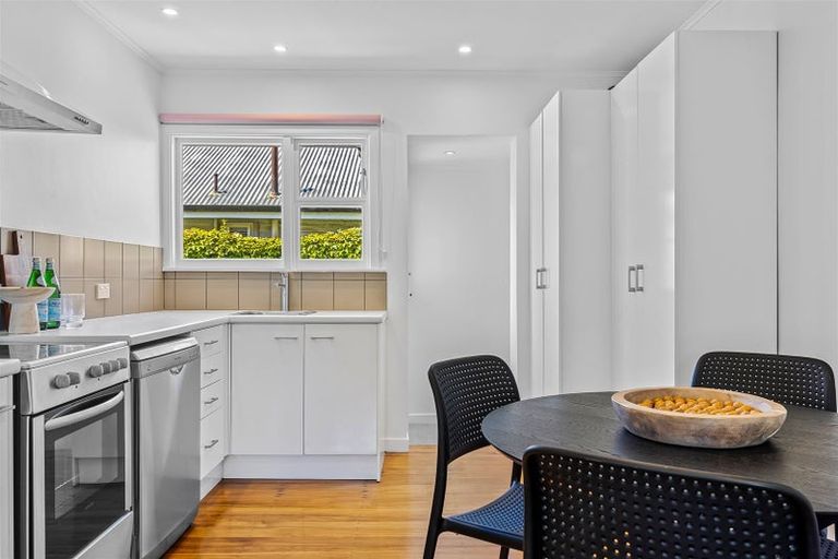 Photo of property in 2/15 Jeffreys Road, Fendalton, Christchurch, 8052