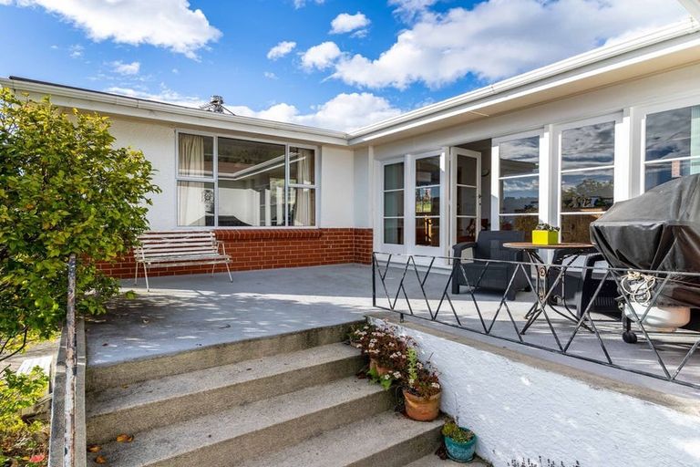 Photo of property in 18 Weir Street, Green Island, Dunedin, 9018