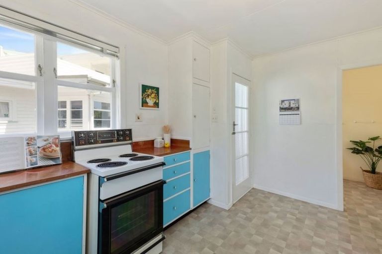 Photo of property in 165 Riverside Drive, Waiwhetu, Lower Hutt, 5010