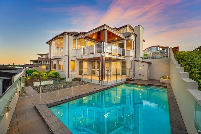 Photo of property in 72 Compass Way, Half Moon Bay, Auckland, 2012