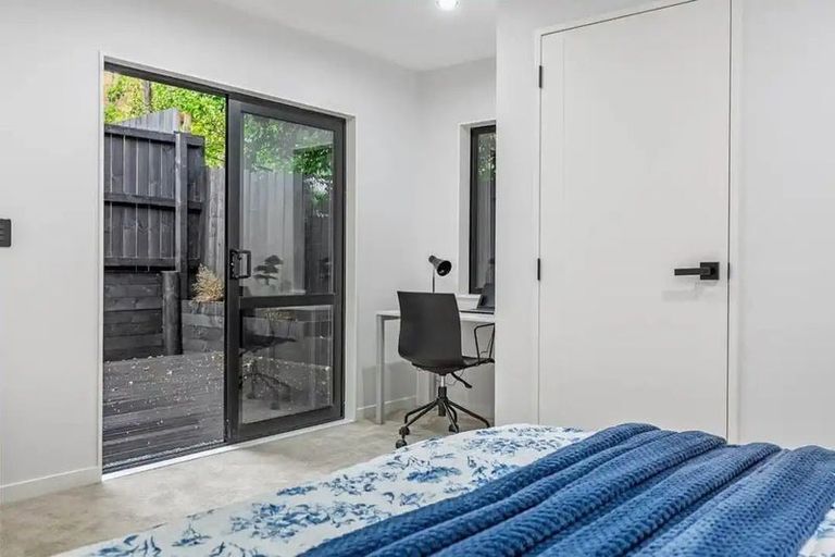 Photo of property in 56c Donovan Avenue, Massey, Auckland, 0614